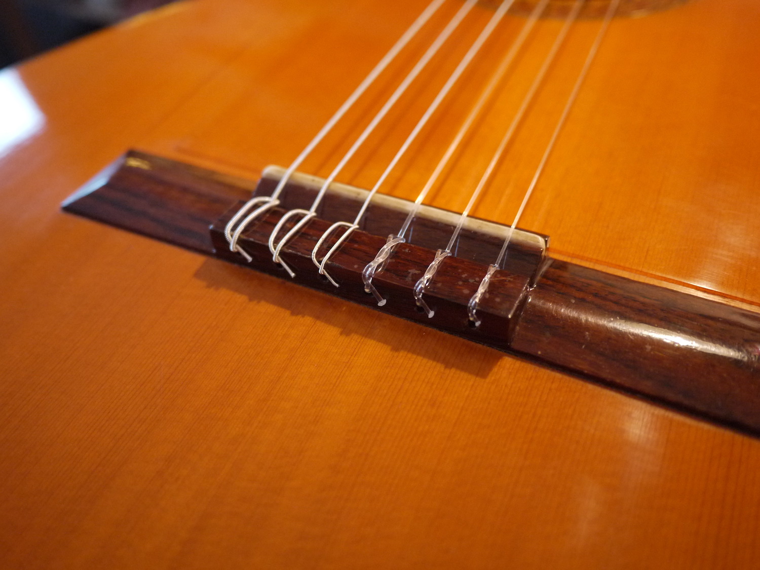 Quelle marque pour les cordes de guitare classique ?